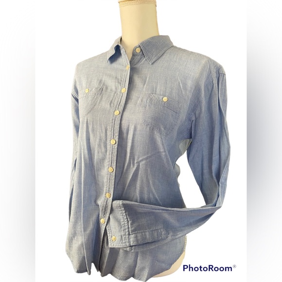 Guess women’s shirt . - Picture 2 of 7